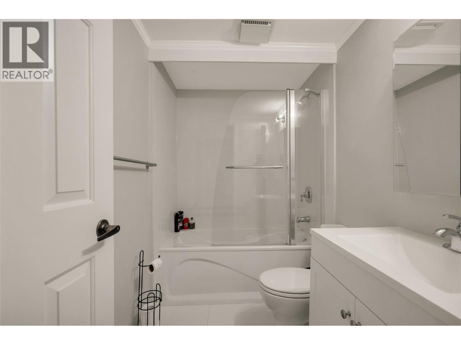 3175 De Montreuil Court Court Unit# 115, Kelowna