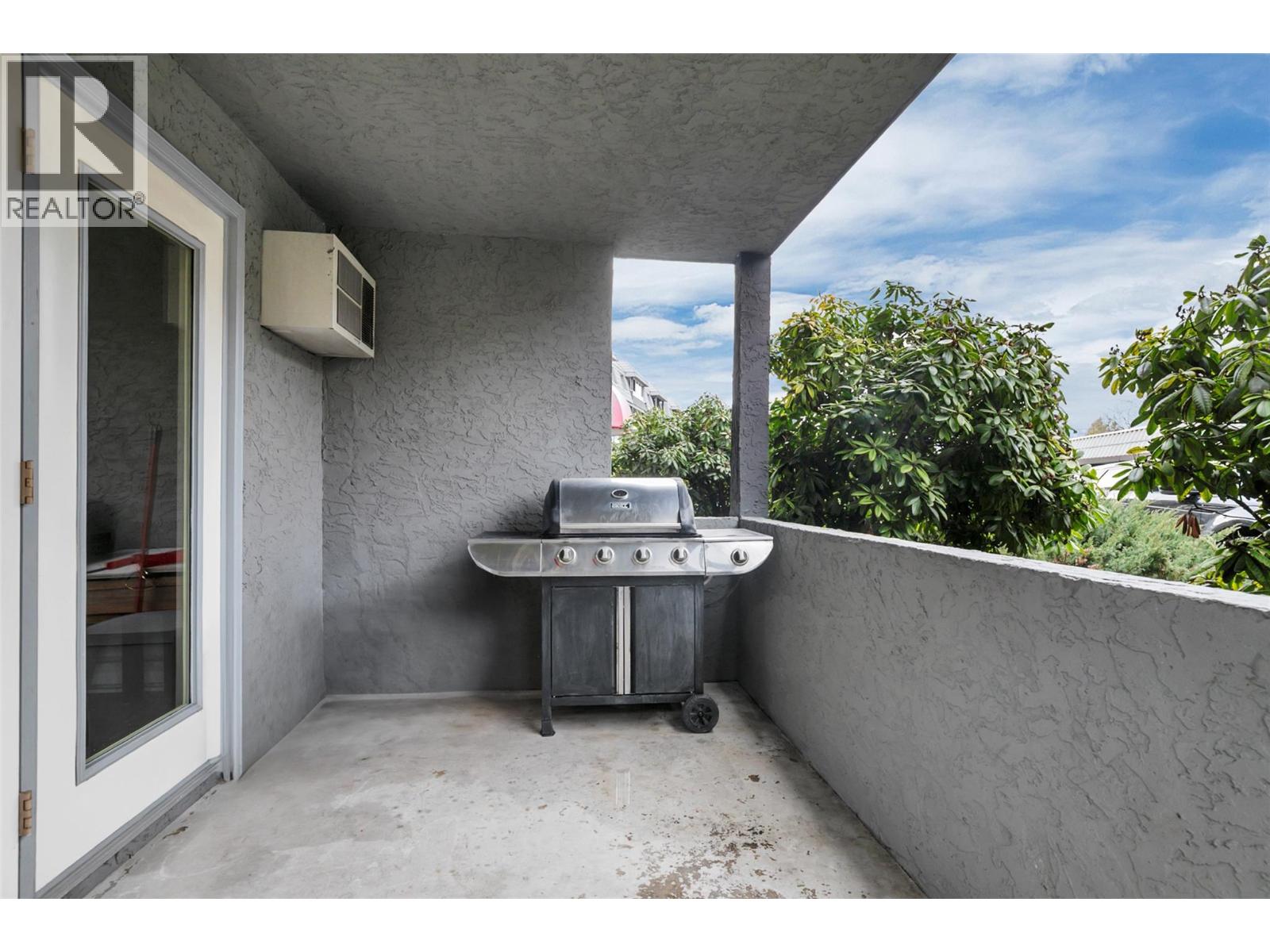 3175 De Montreuil Court Court Unit# 115, Kelowna