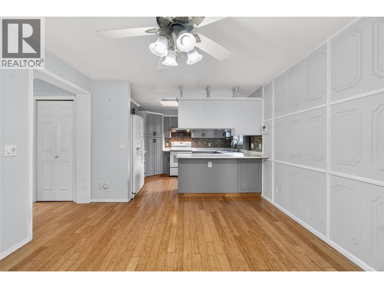 5 HIGHWAY 97A SICAMOUS Sicamous Creek Mobile Home Park Creek Unit# 11, Sicamous