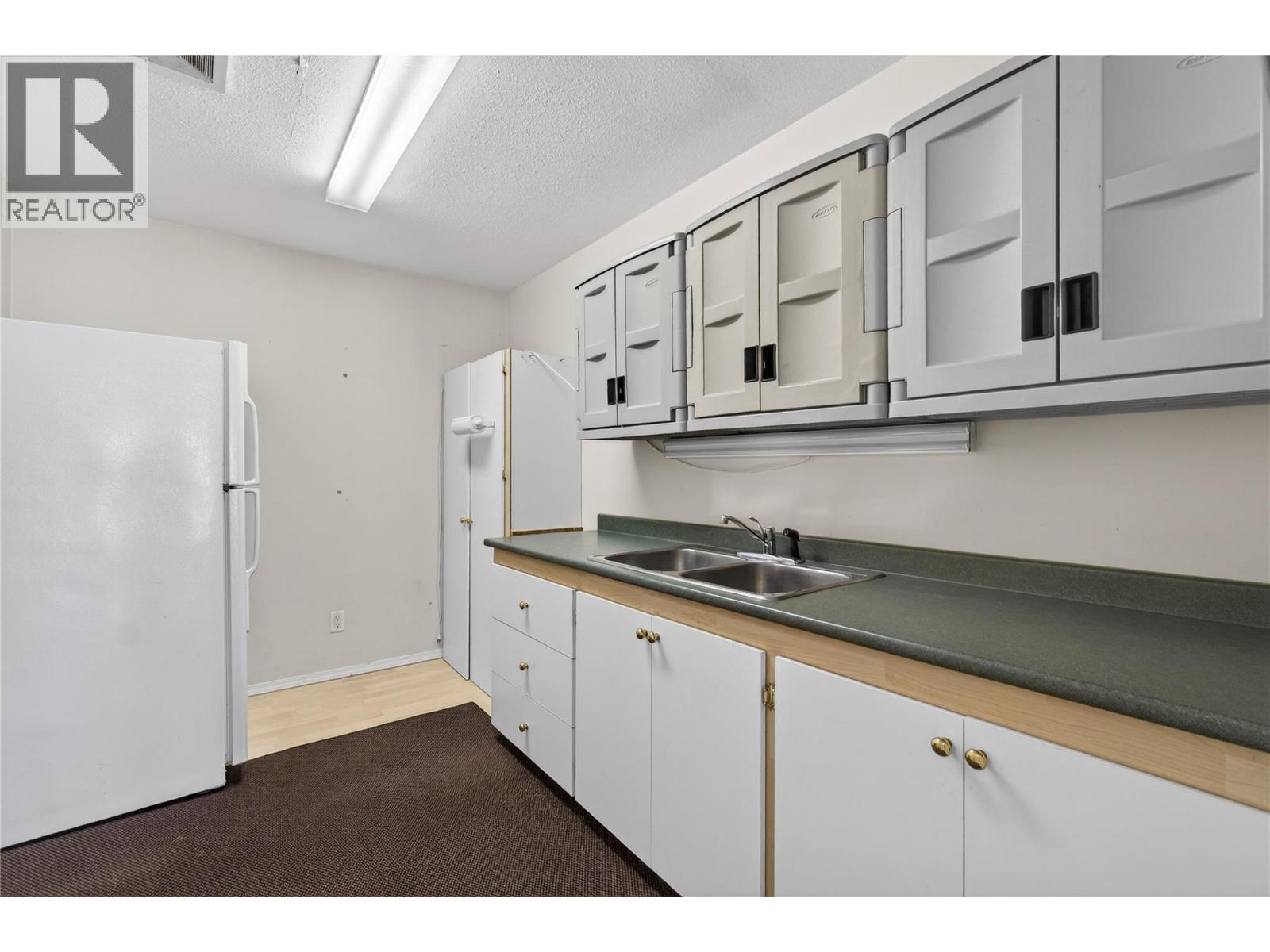 5 HIGHWAY 97A SICAMOUS Sicamous Creek Mobile Home Park Creek Unit# 11, Sicamous