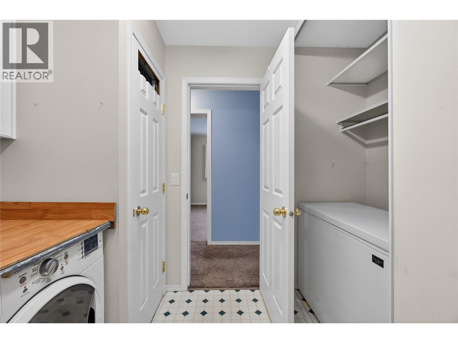 5 HIGHWAY 97A SICAMOUS Sicamous Creek Mobile Home Park Creek Unit# 11, Sicamous