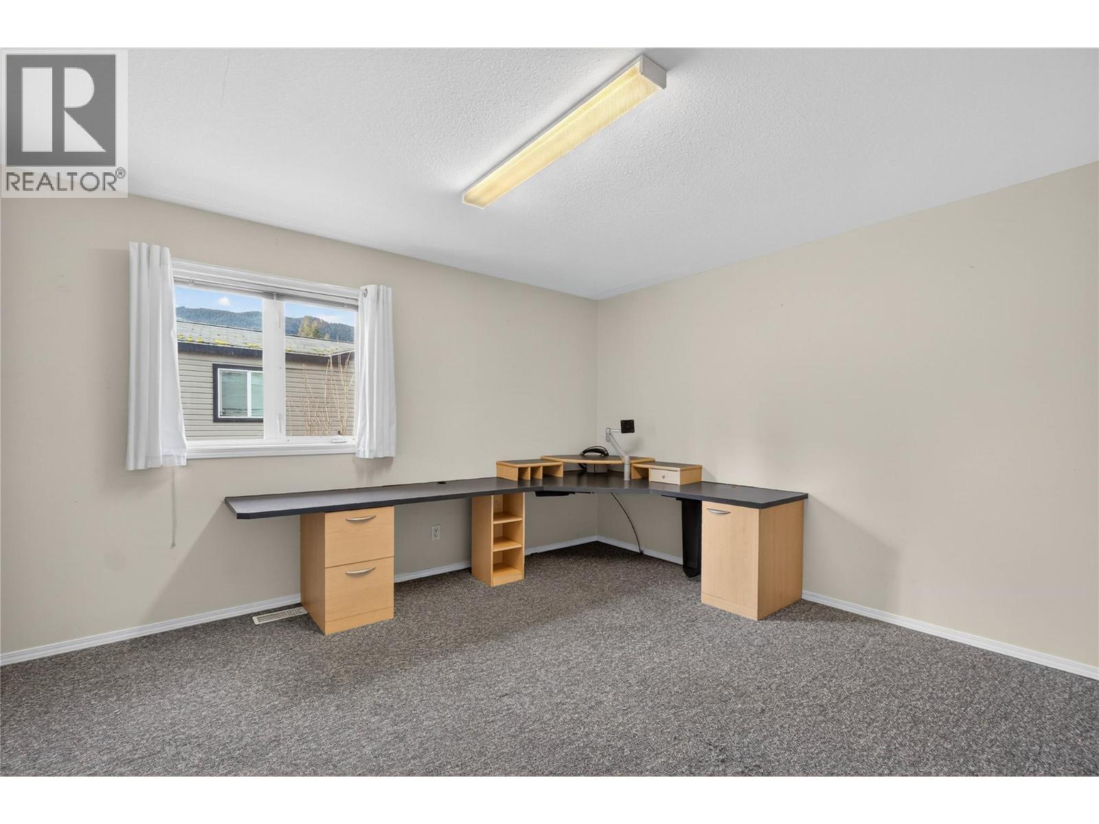 5 HIGHWAY 97A SICAMOUS Sicamous Creek Mobile Home Park Creek Unit# 11, Sicamous