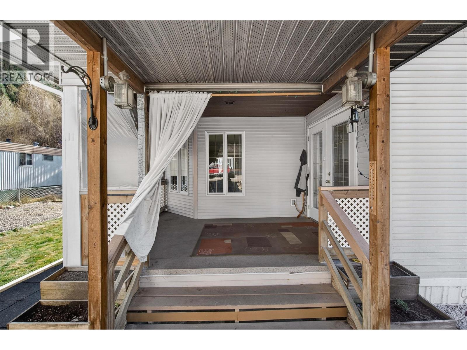 5 HIGHWAY 97A SICAMOUS Sicamous Creek Mobile Home Park Creek Unit# 11, Sicamous