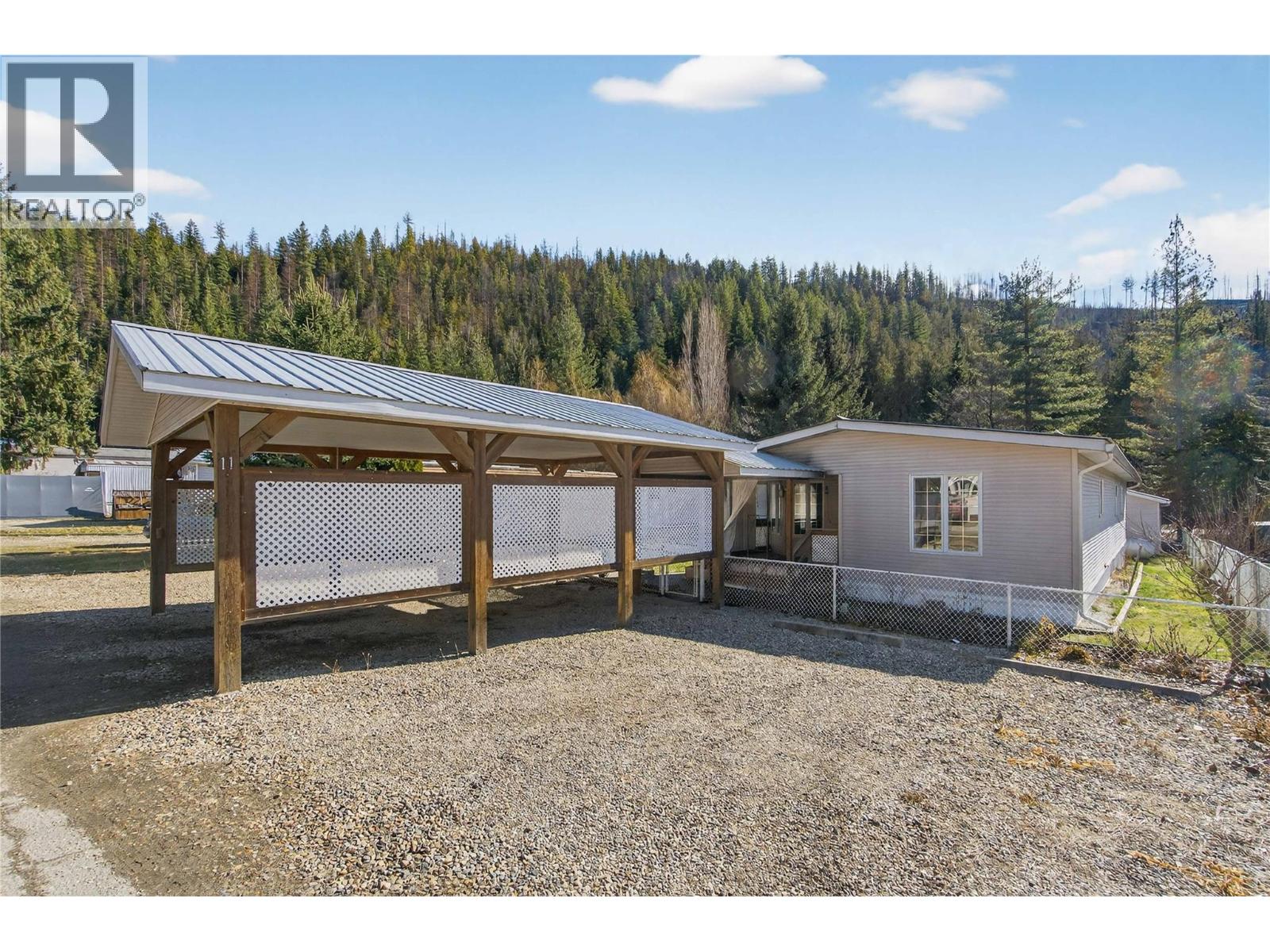 5 HIGHWAY 97A SICAMOUS Sicamous Creek Mobile Home Park Creek Unit# 11, Sicamous