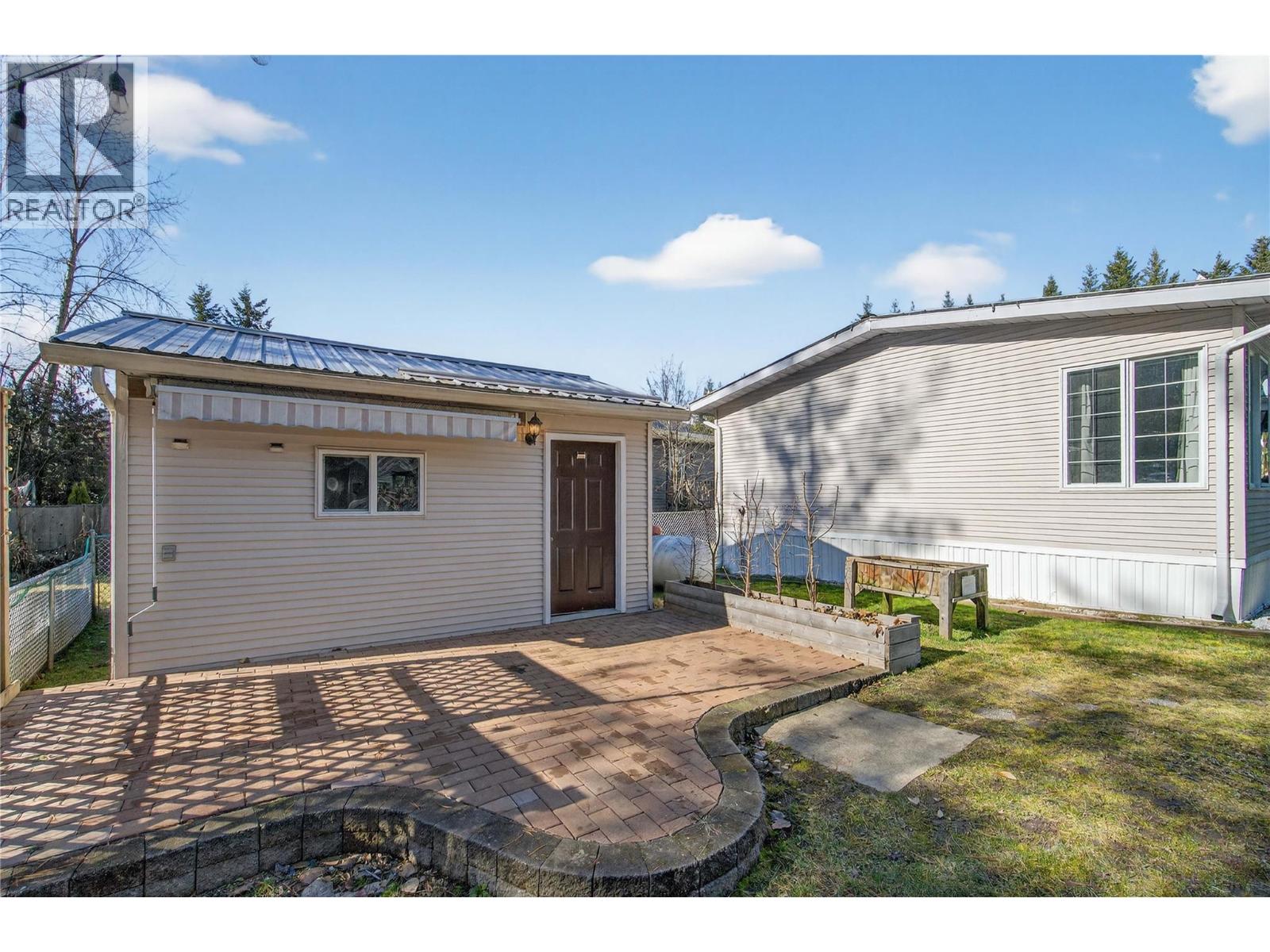 5 HIGHWAY 97A SICAMOUS Sicamous Creek Mobile Home Park Creek Unit# 11, Sicamous