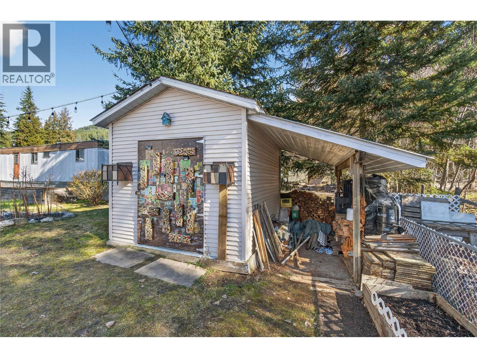 5 HIGHWAY 97A SICAMOUS Sicamous Creek Mobile Home Park Creek Unit# 11, Sicamous