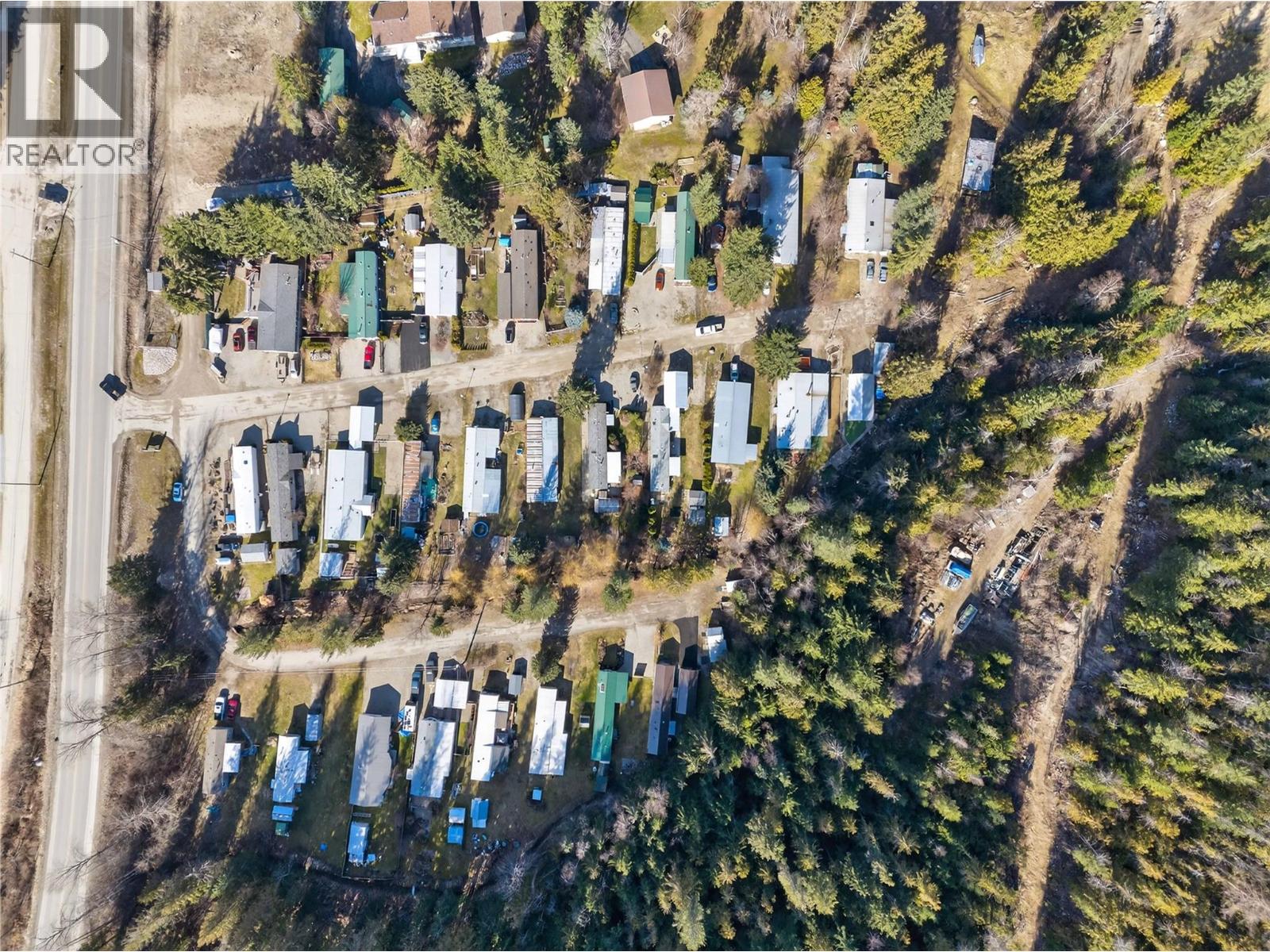 5 HIGHWAY 97A SICAMOUS Sicamous Creek Mobile Home Park Creek Unit# 11, Sicamous