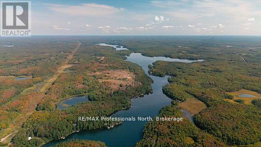 Close to Canning Lake, Five Lake Chain.