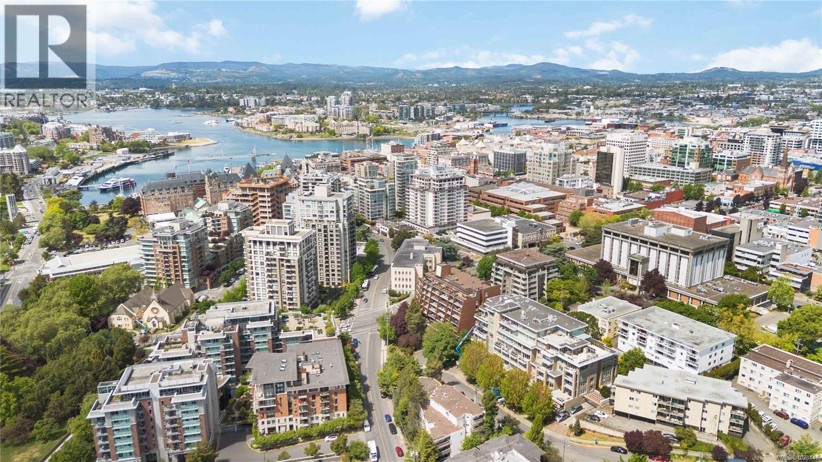 #901 777 BLANSHARD ST - 24