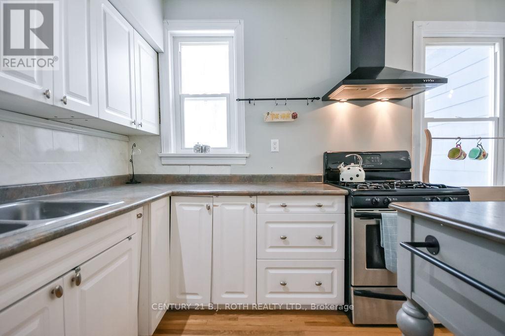 39 GROVE STREET W - 20