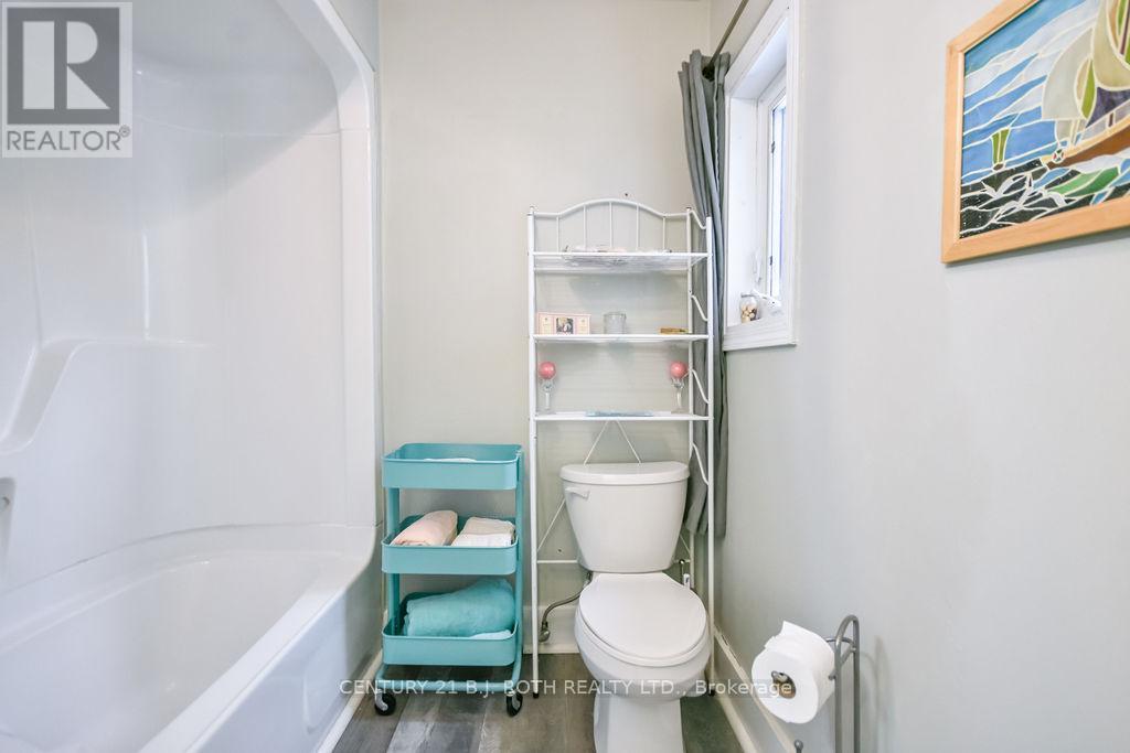 39 GROVE STREET W - 27