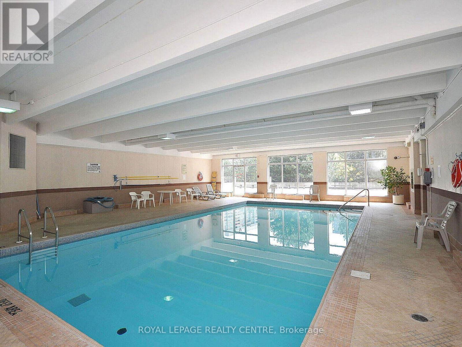 #1604 3590 KANEFF CRESCENT W - 39