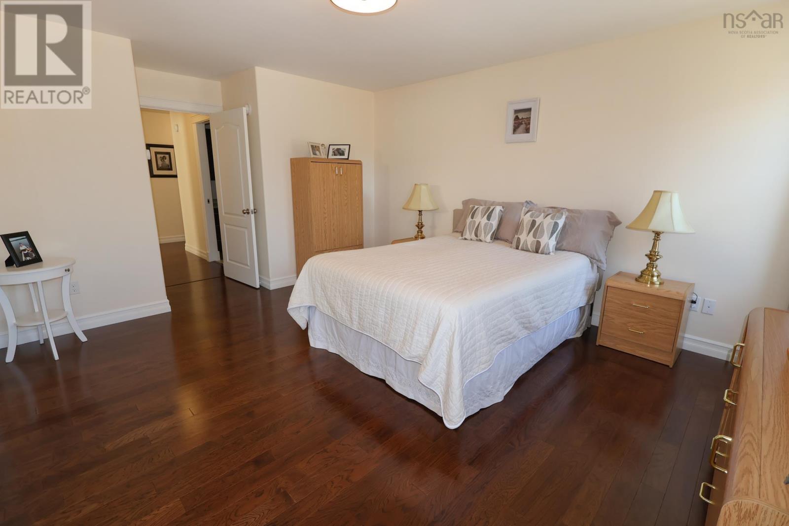 Property 13 of 44 of 40 Dr Ernst Court