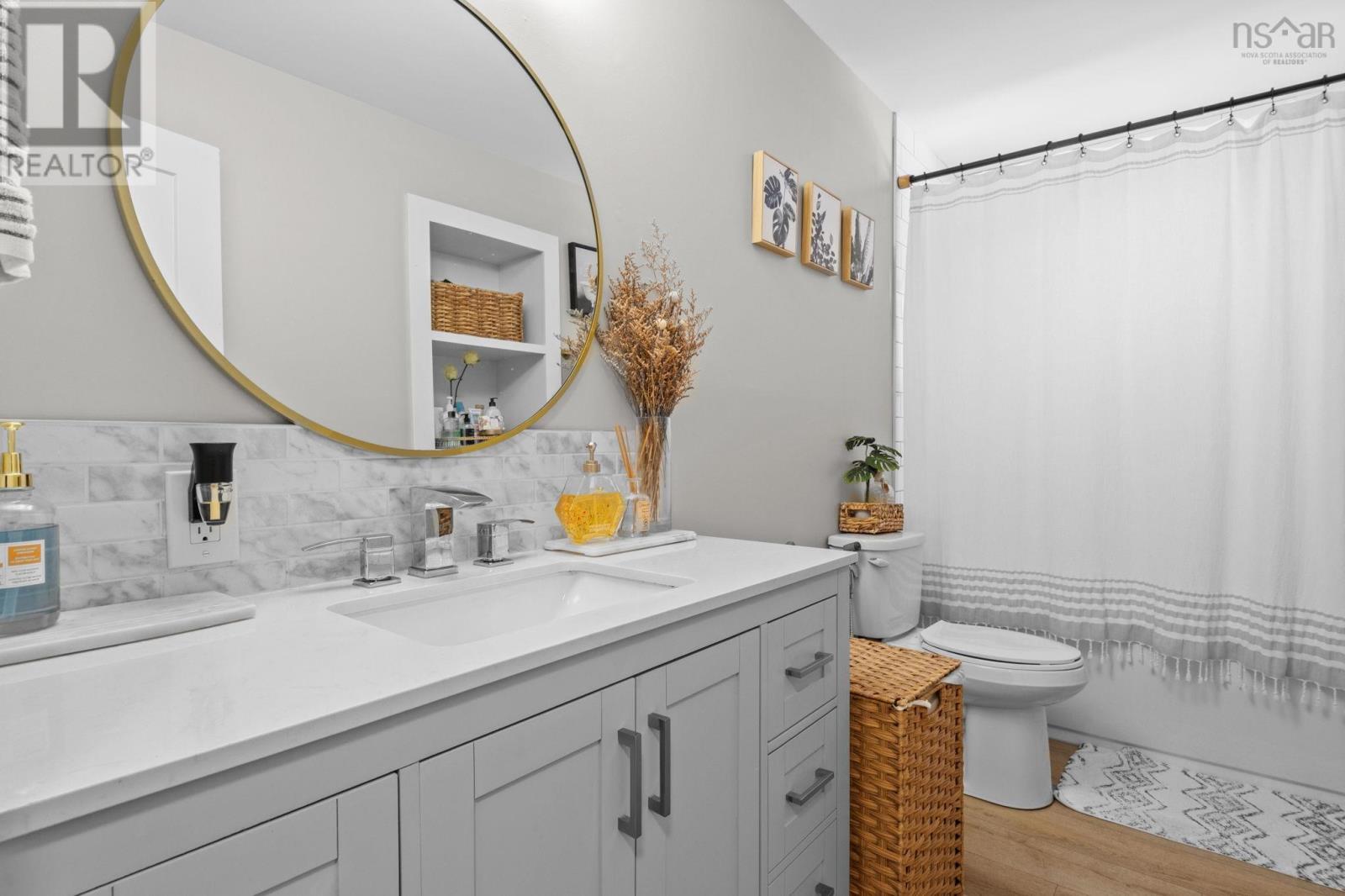 Property 27 of 47 of 107 La Pierre Crescent