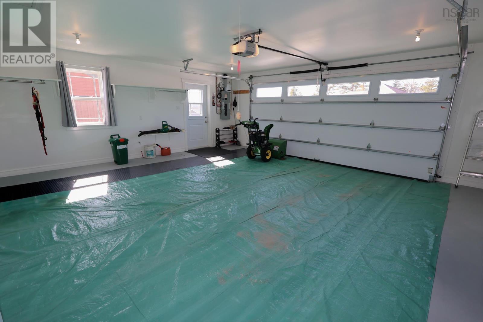 Property 36 of 44 of 40 Dr Ernst Court