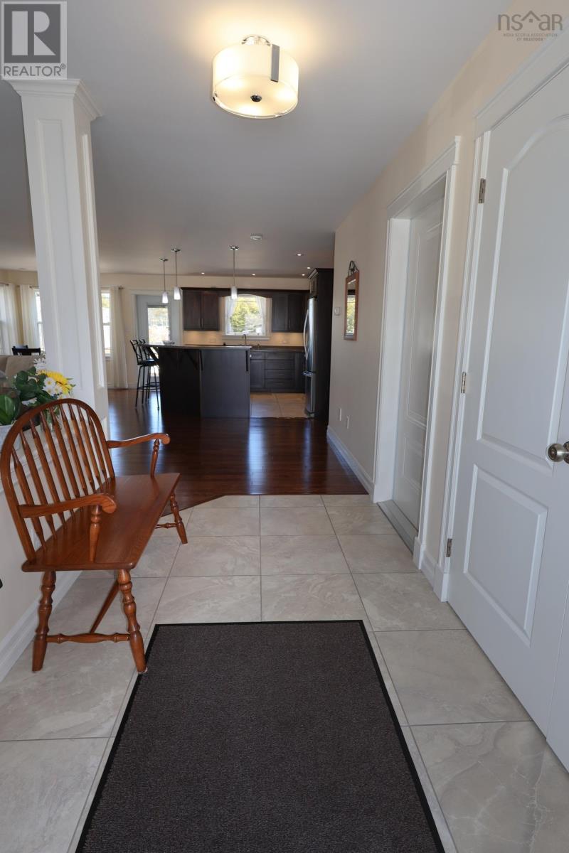 Property 6 of 44 of 40 Dr Ernst Court