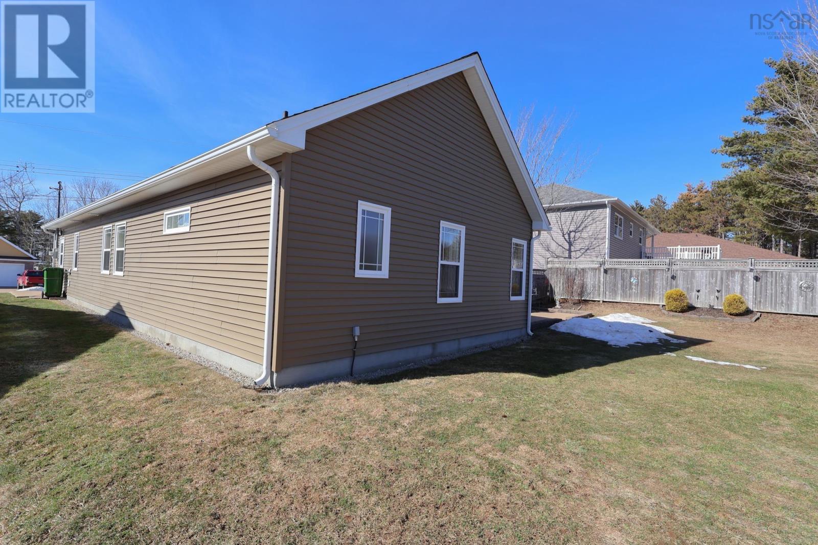 Property 4 of 44 of 40 Dr Ernst Court