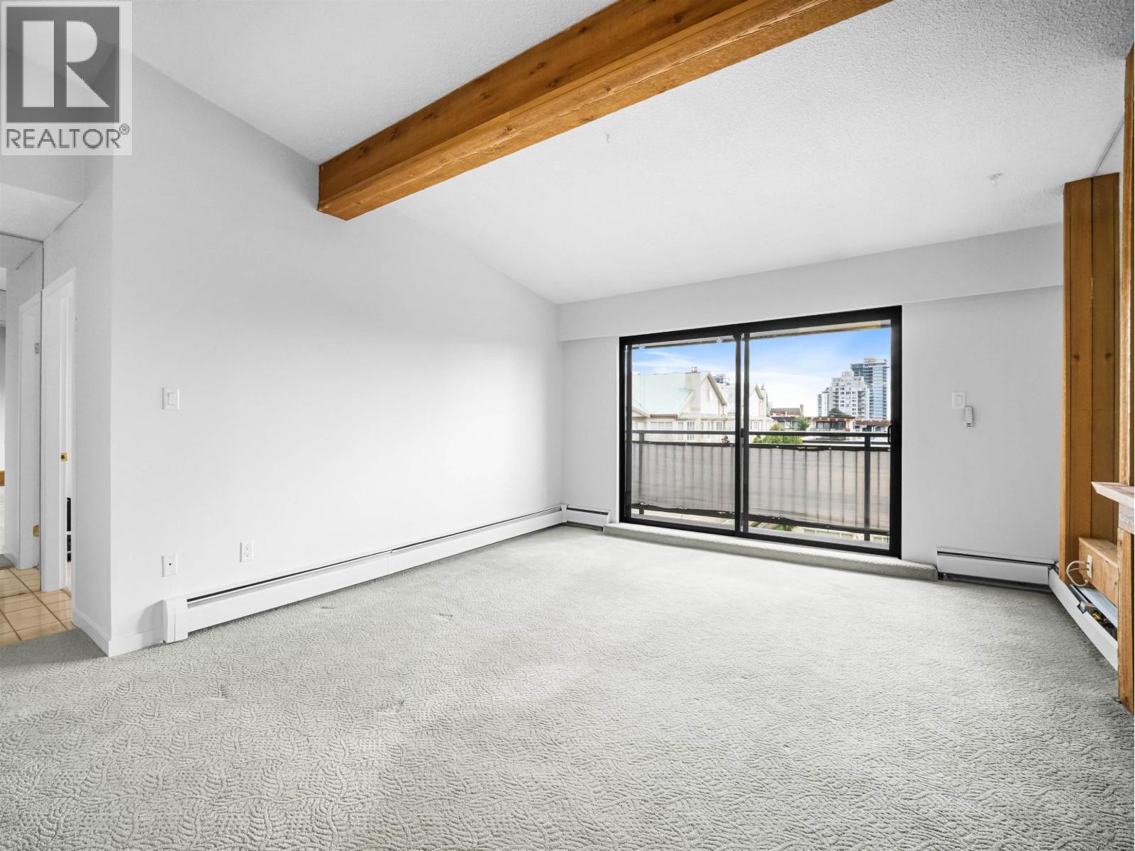 301 134 W 20TH STREET, North Vancouver