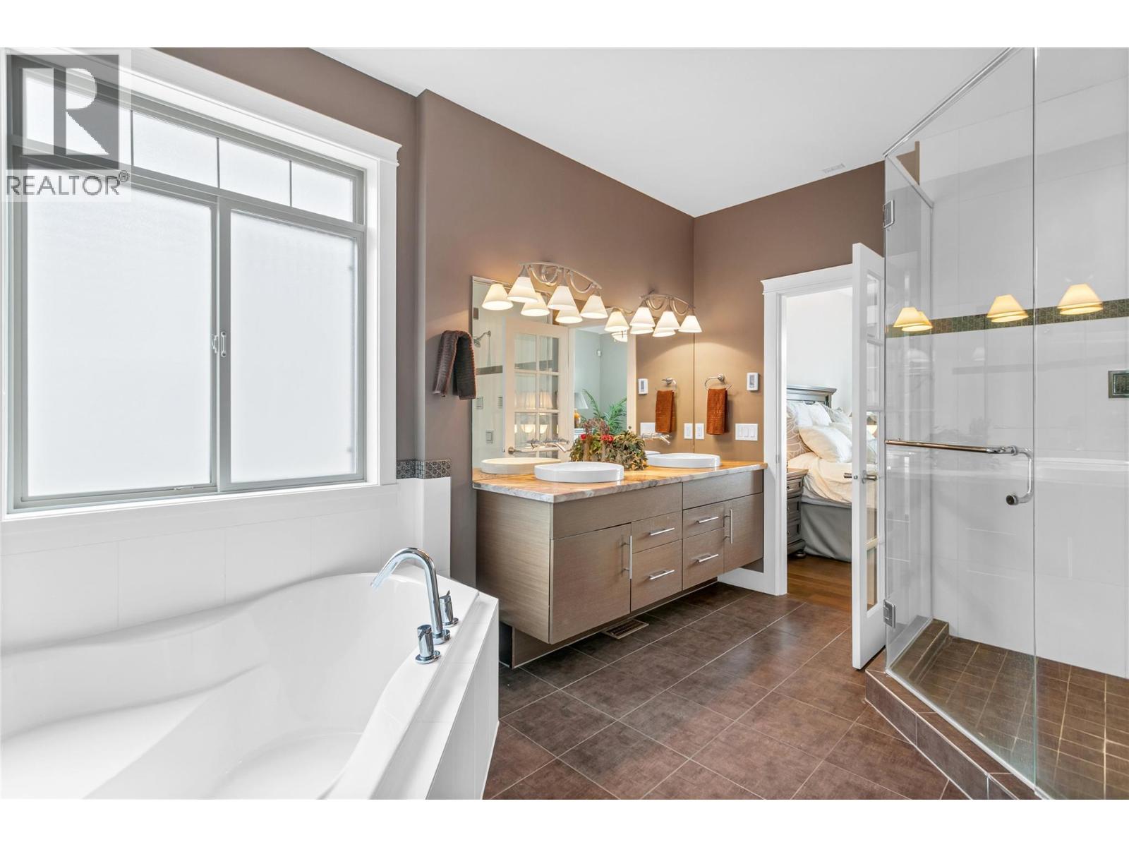  12830 Lake Hill Lane, Lake Country