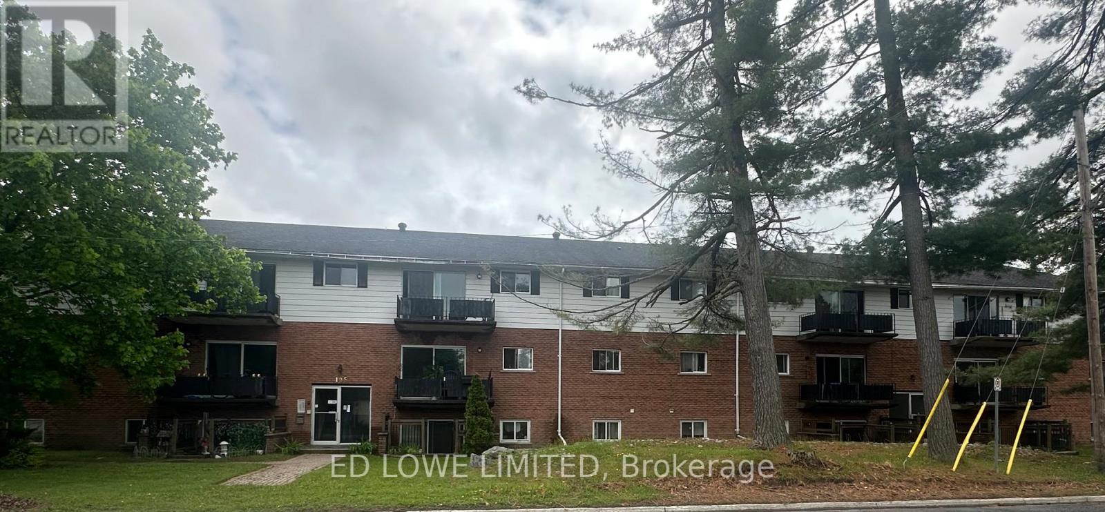 105 WINEWOOD AVENUE W - 3