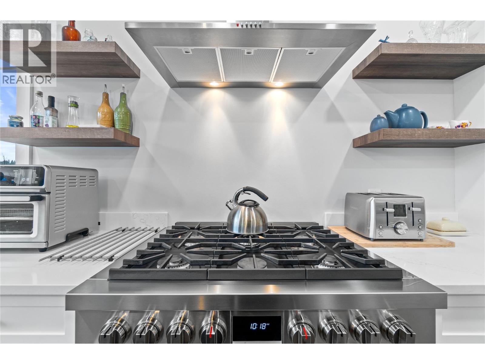 2763 Valleyview Drive, Blind Bay