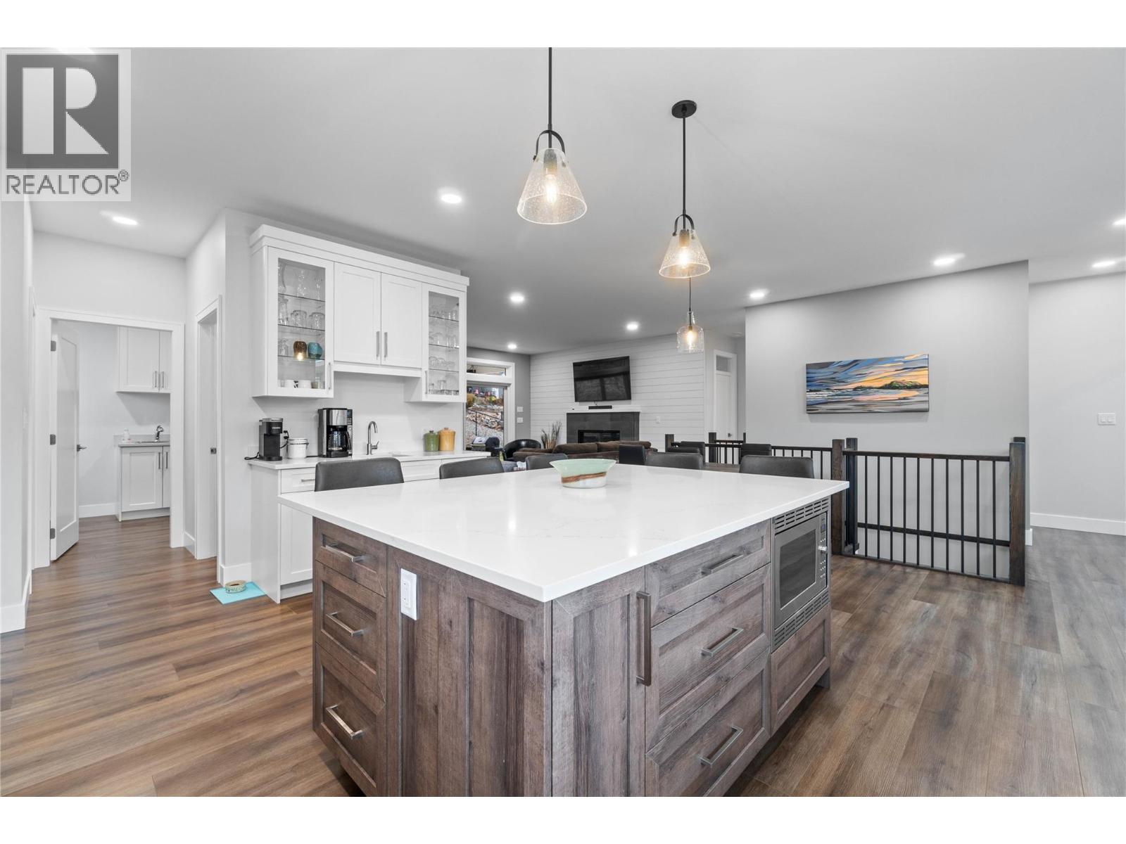 2763 Valleyview Drive, Blind Bay