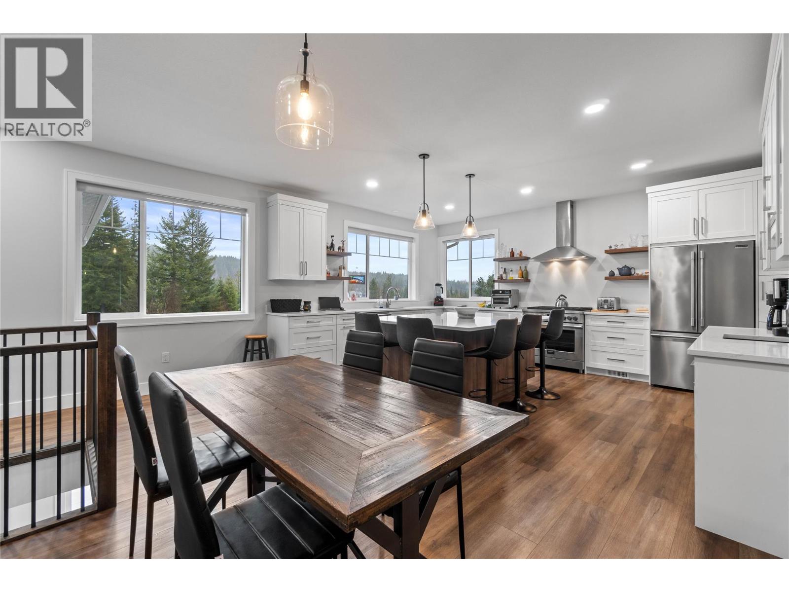 2763 Valleyview Drive, Blind Bay