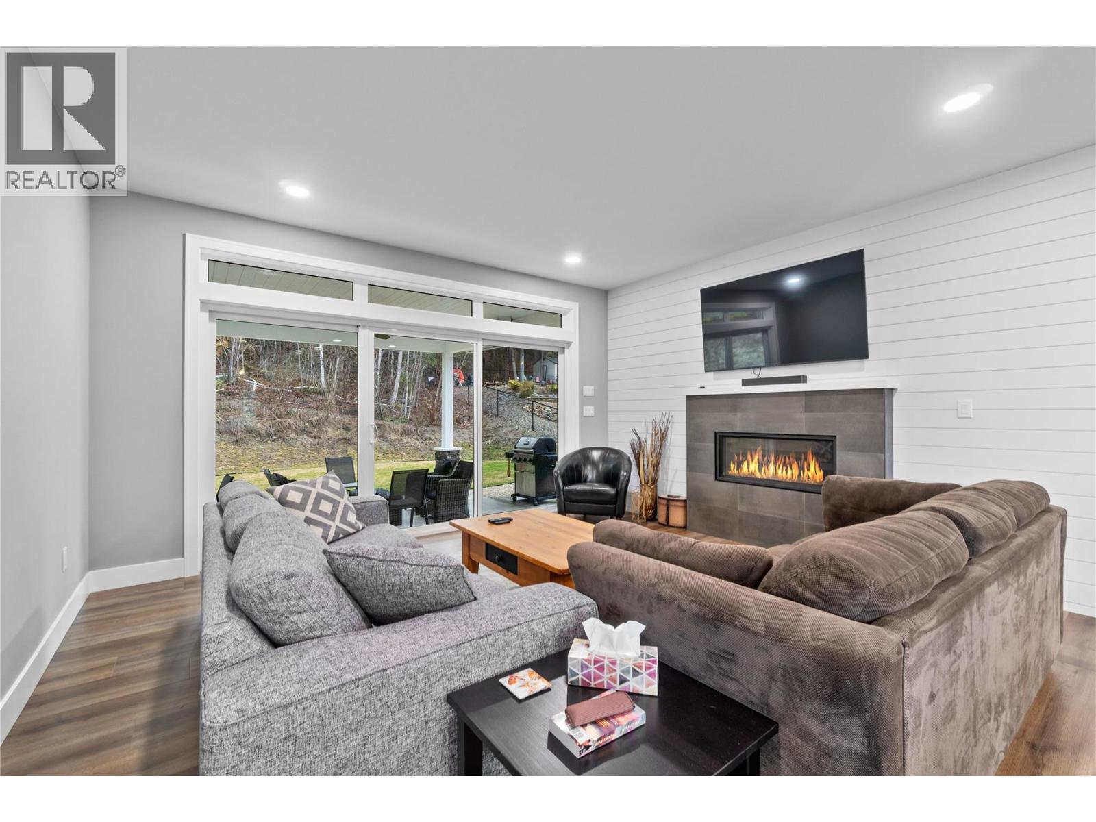 2763 Valleyview Drive, Blind Bay