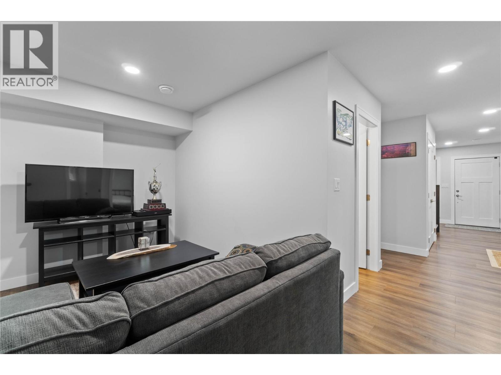 2763 Valleyview Drive, Blind Bay