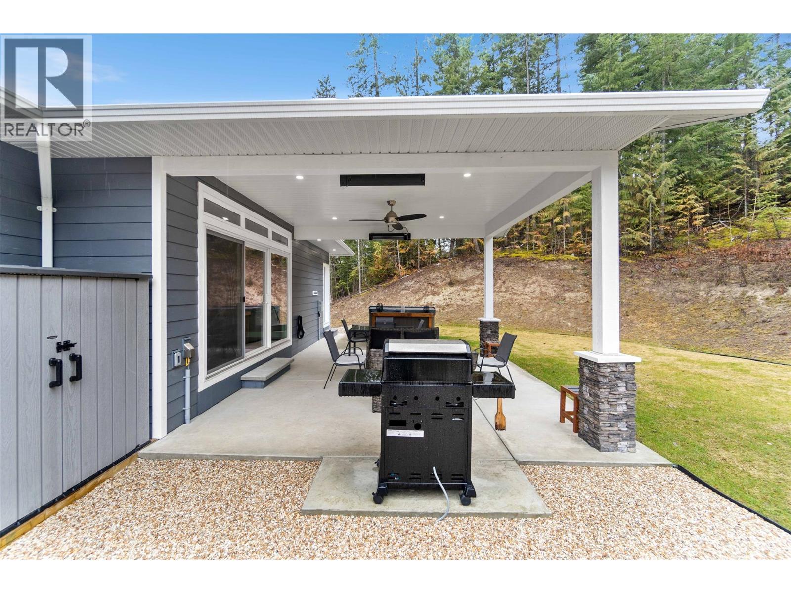 2763 Valleyview Drive, Blind Bay
