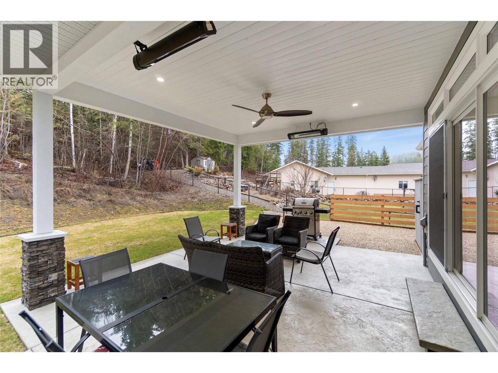 2763 Valleyview Drive, Blind Bay