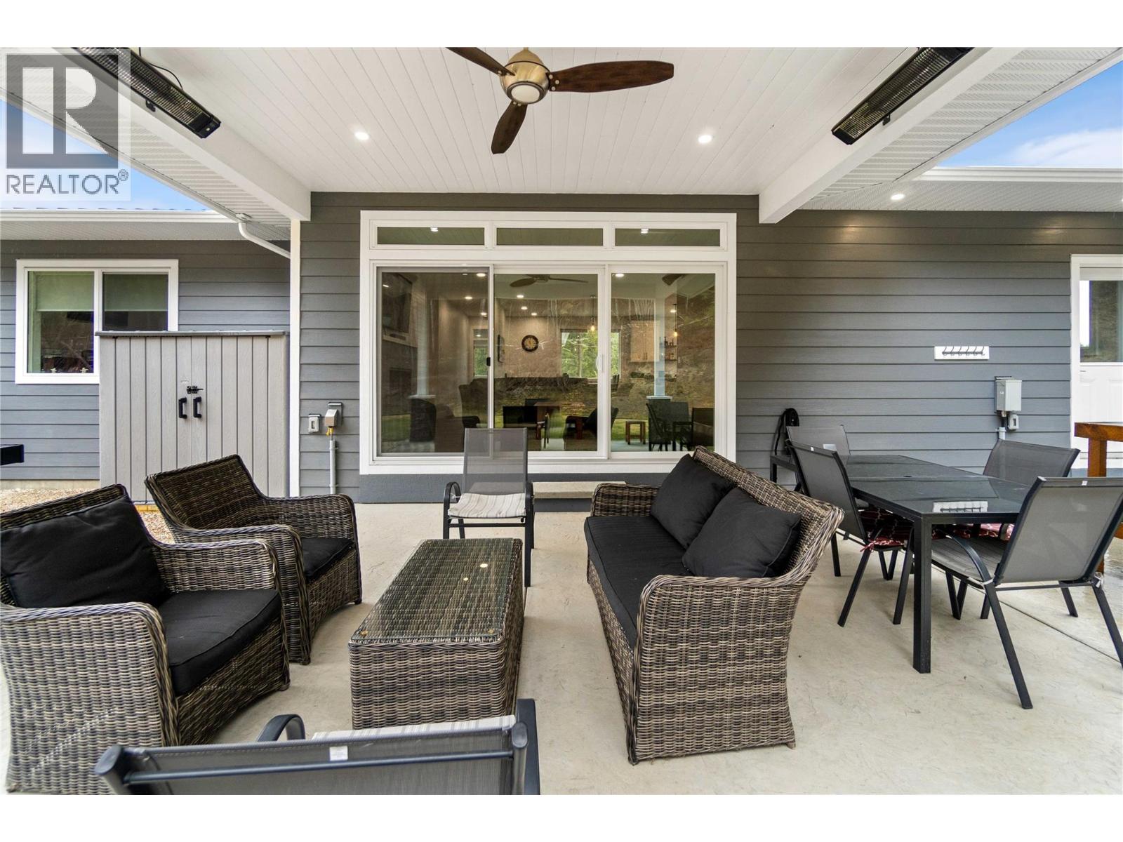 2763 Valleyview Drive, Blind Bay