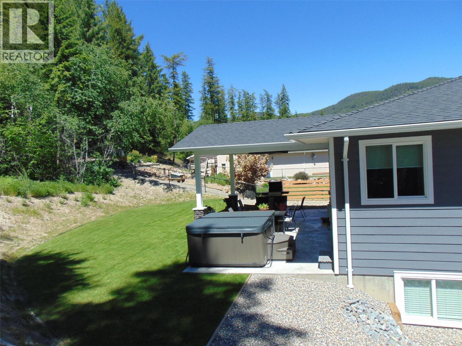 2763 Valleyview Drive, Blind Bay