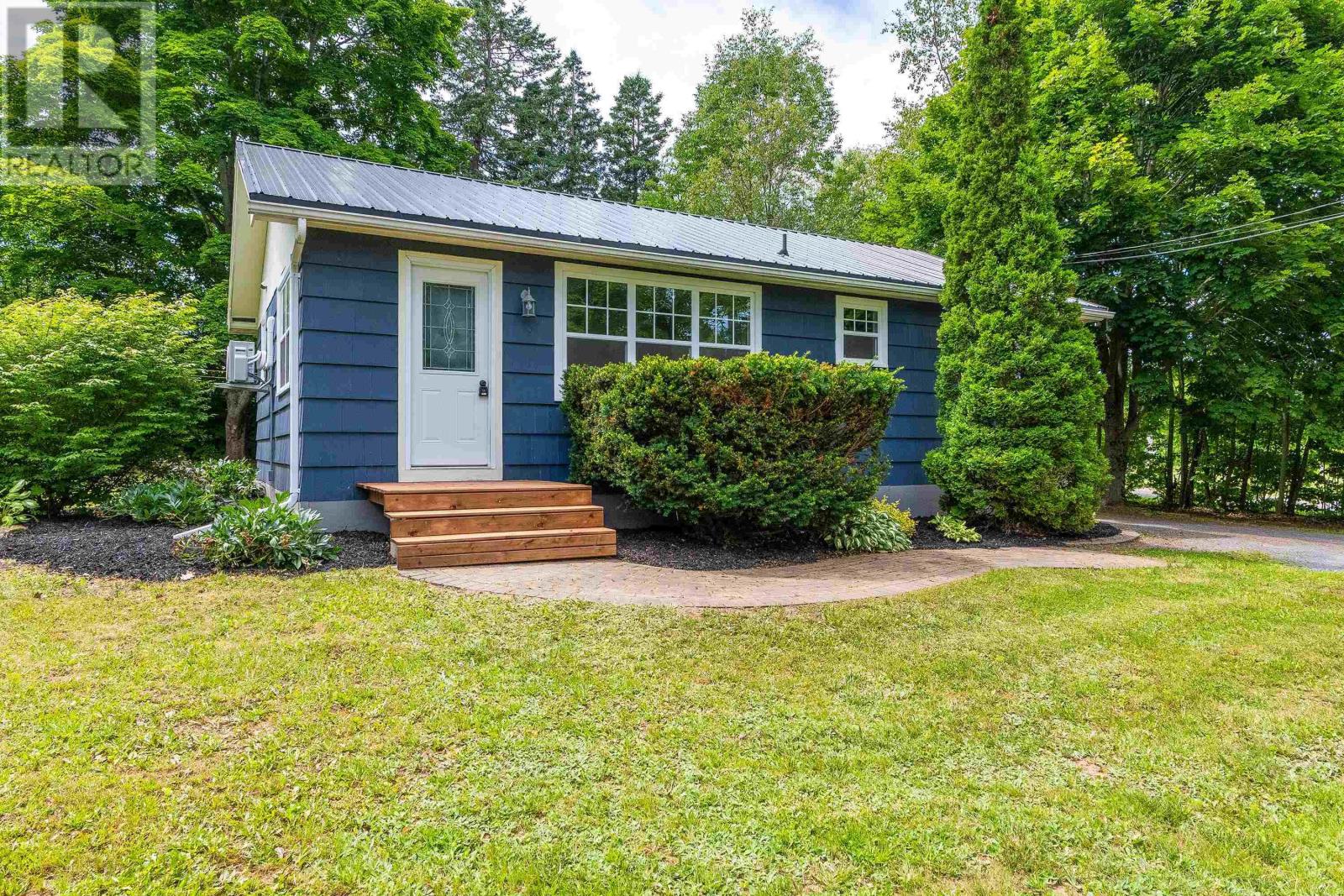 Property 1 of 35 of 145 Foster Street