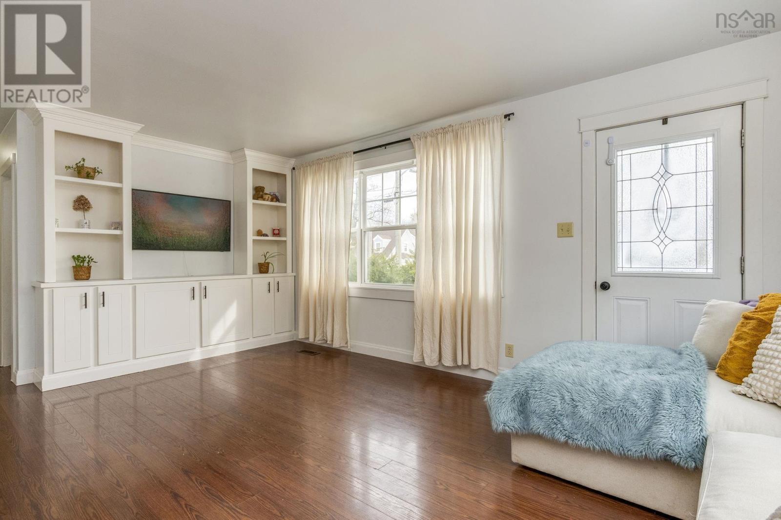 Property 24 of 35 of 145 Foster Street