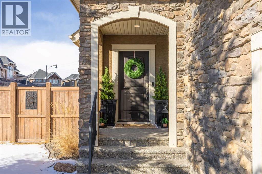 Single Family House for Sale in  Ascot Rise SW Aspen Woods Calgary 