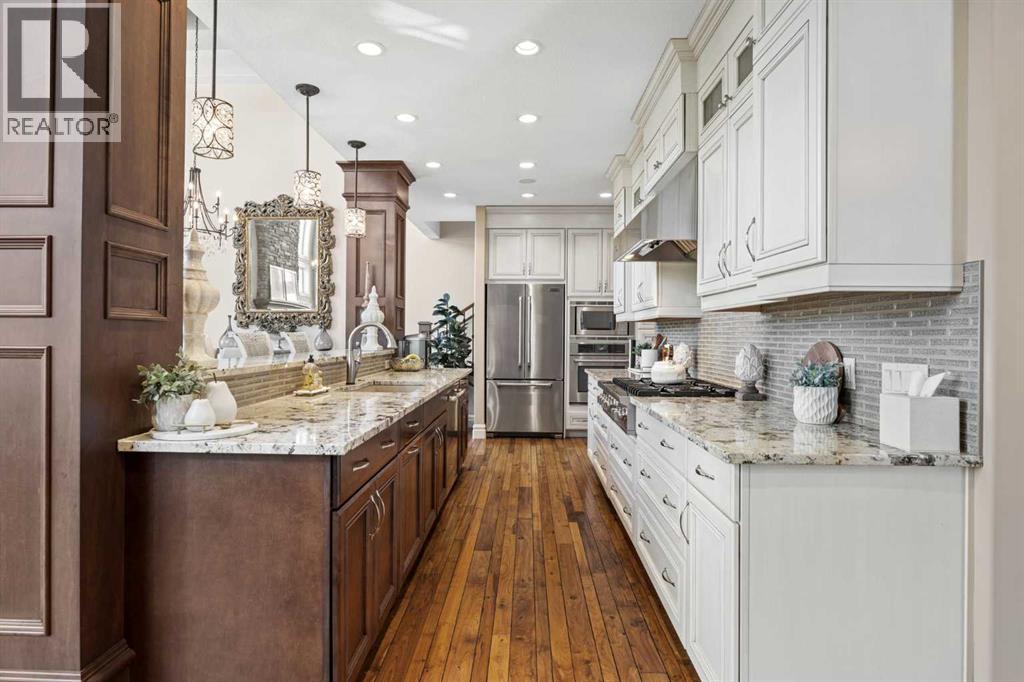 Single Family House for Sale in  Ascot Rise SW Aspen Woods Calgary 