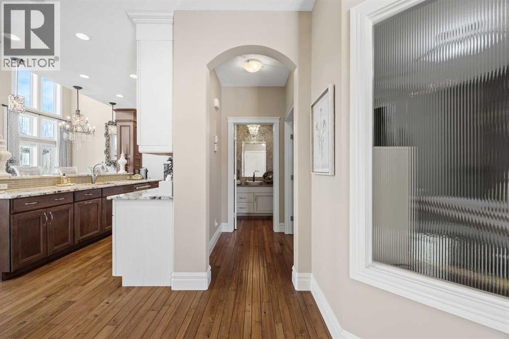 Single Family House for Sale in  Ascot Rise SW Aspen Woods Calgary 