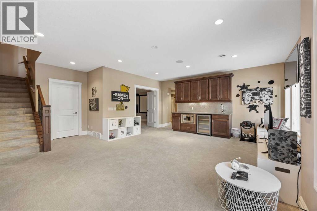 Single Family House for Sale in  Ascot Rise SW Aspen Woods Calgary 