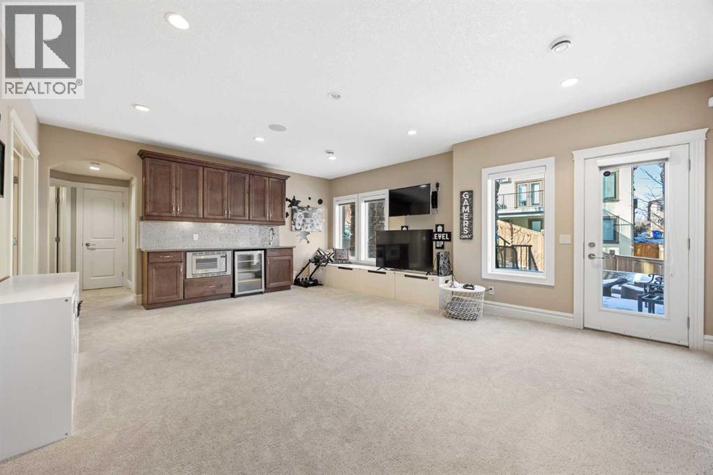 Single Family House for Sale in  Ascot Rise SW Aspen Woods Calgary 