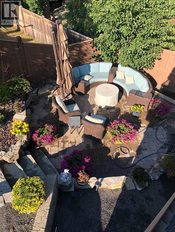 Single Family House for Sale in  Ascot Rise SW Aspen Woods Calgary 