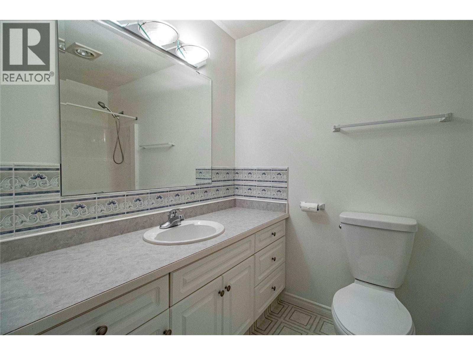 #207 8412 JUBILEE ROAD E - 19