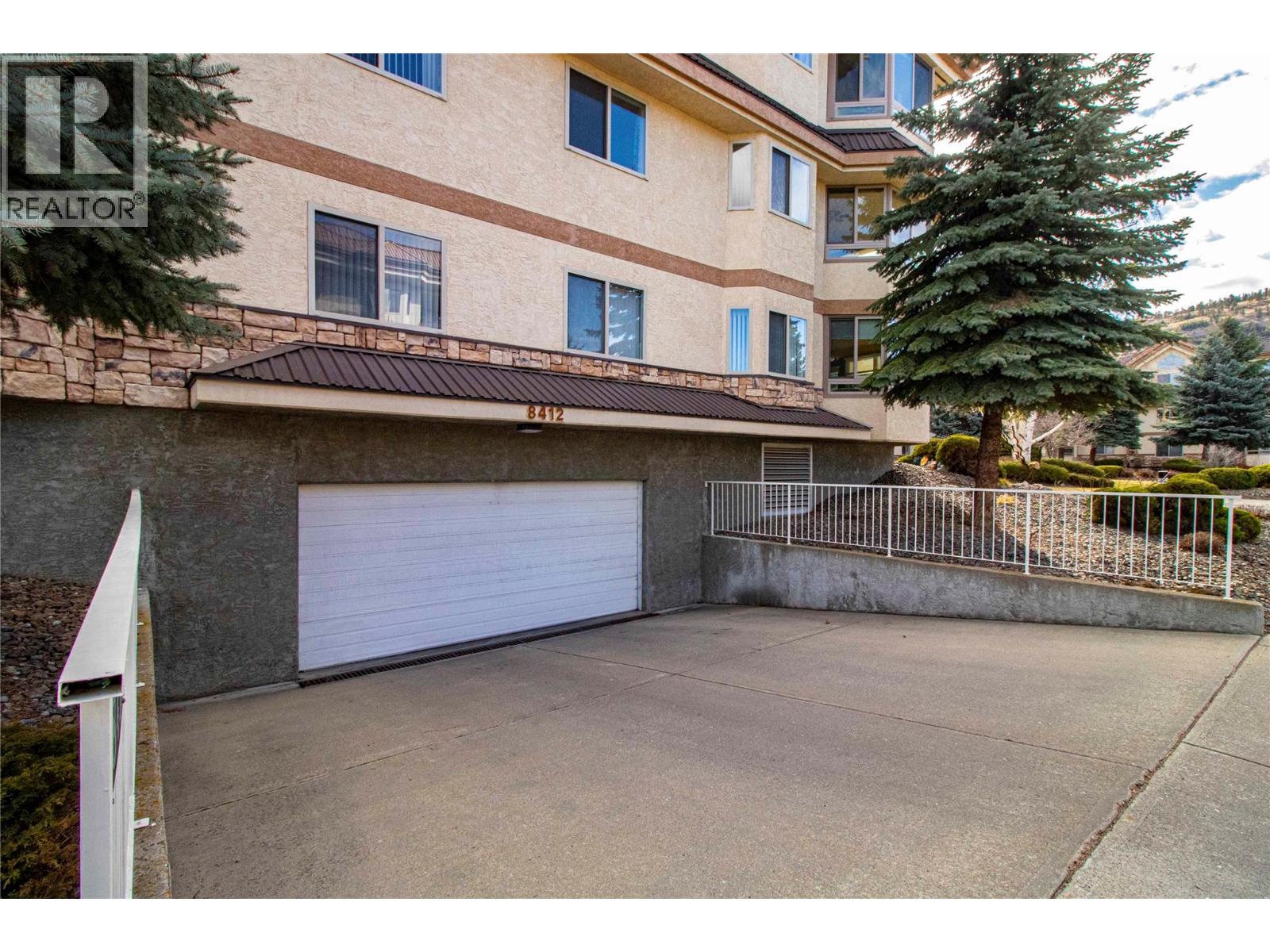 #207 8412 JUBILEE ROAD E - 23