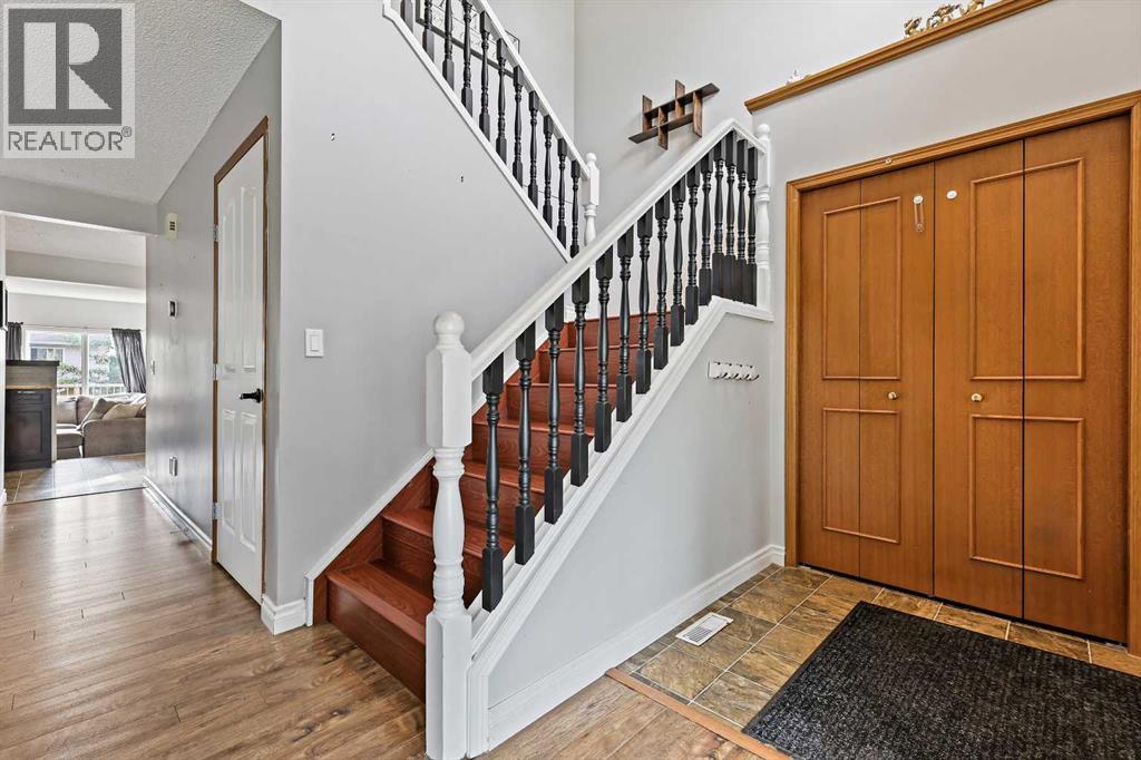 Single Family House for Sale in  Millrise Crescent SW Millrise Calgary 