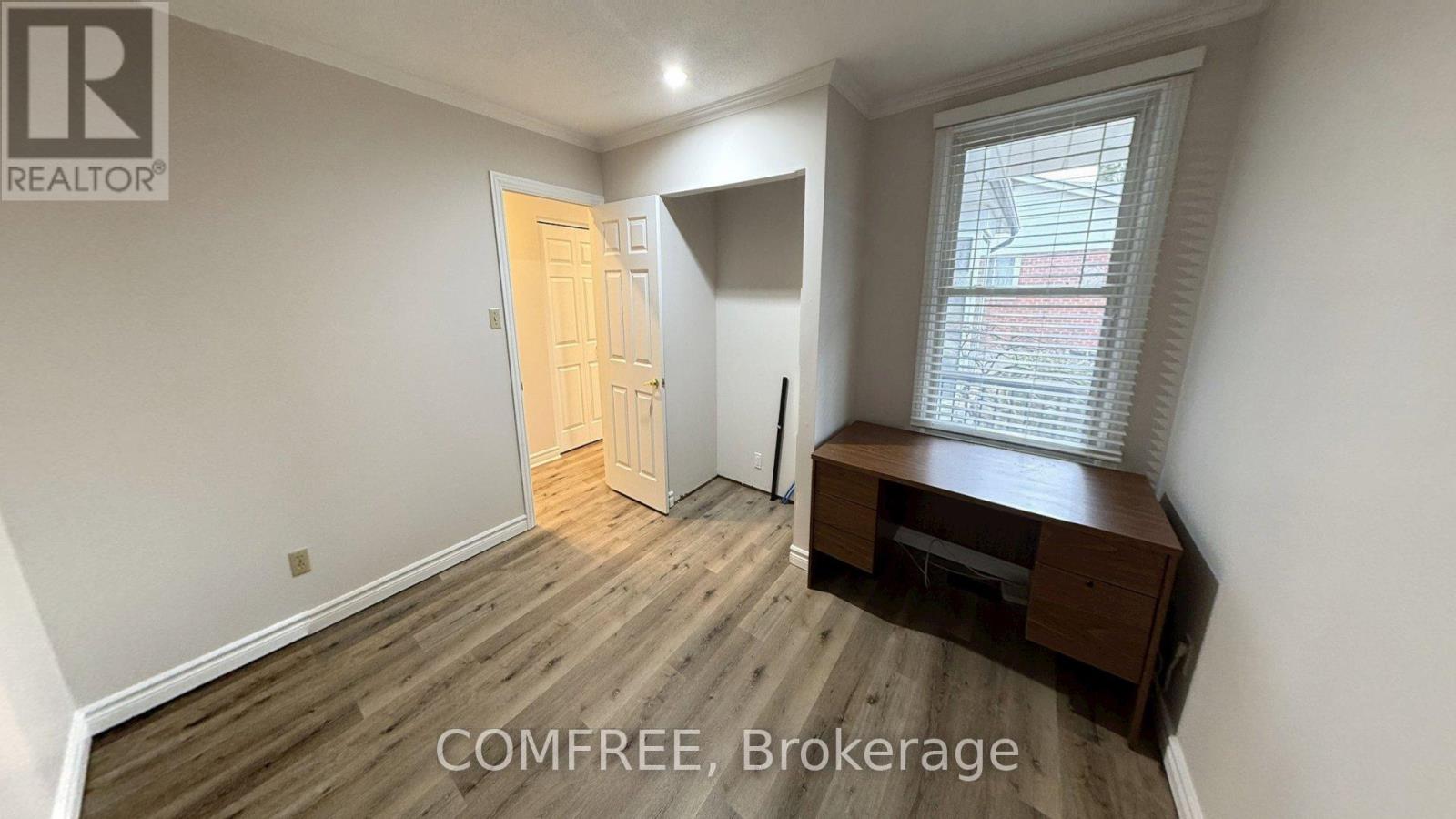 20 LYNNGATE COURT - 11