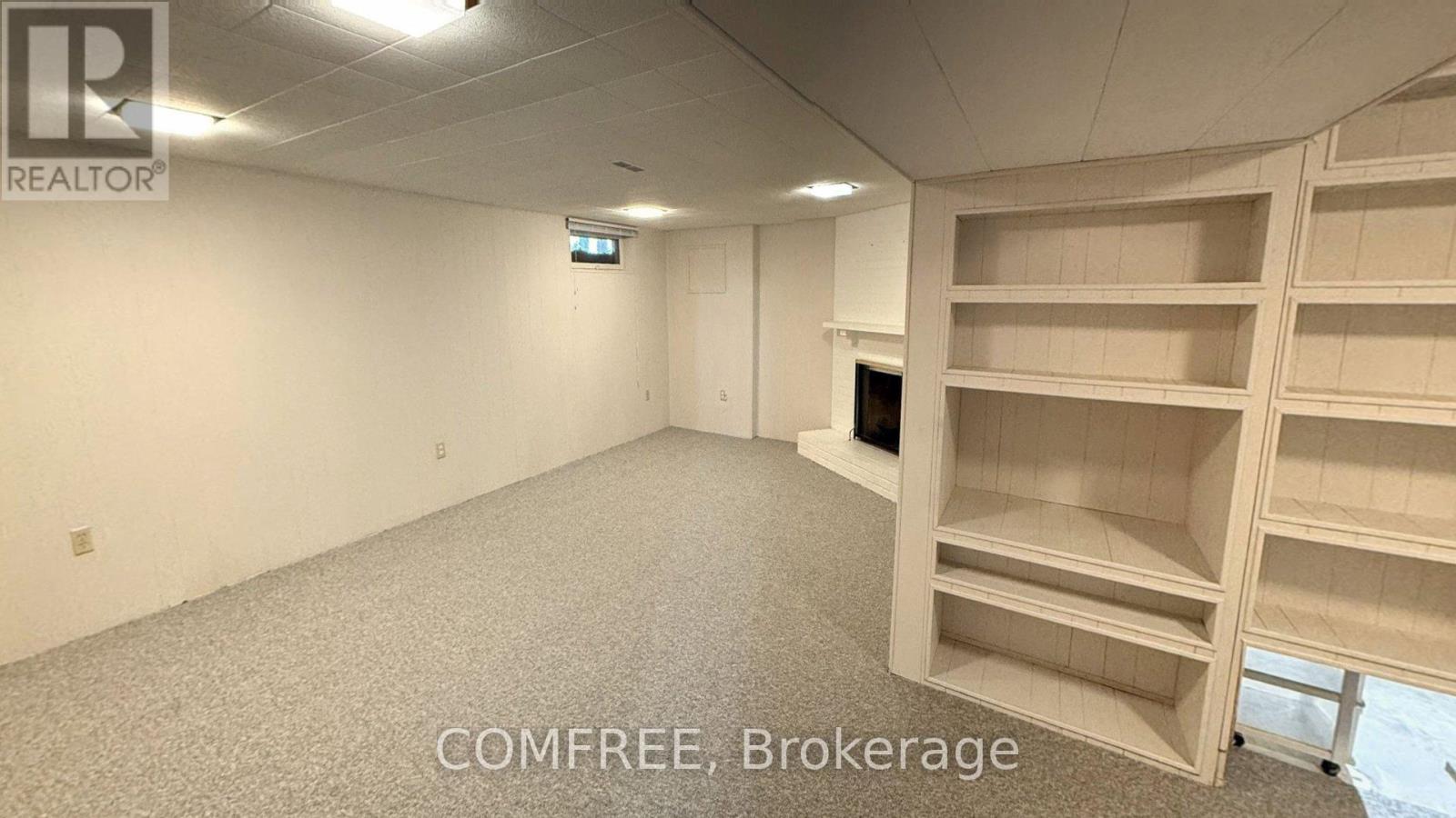 20 LYNNGATE COURT - 18