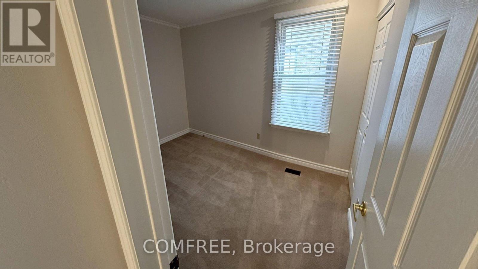 20 LYNNGATE COURT - 12