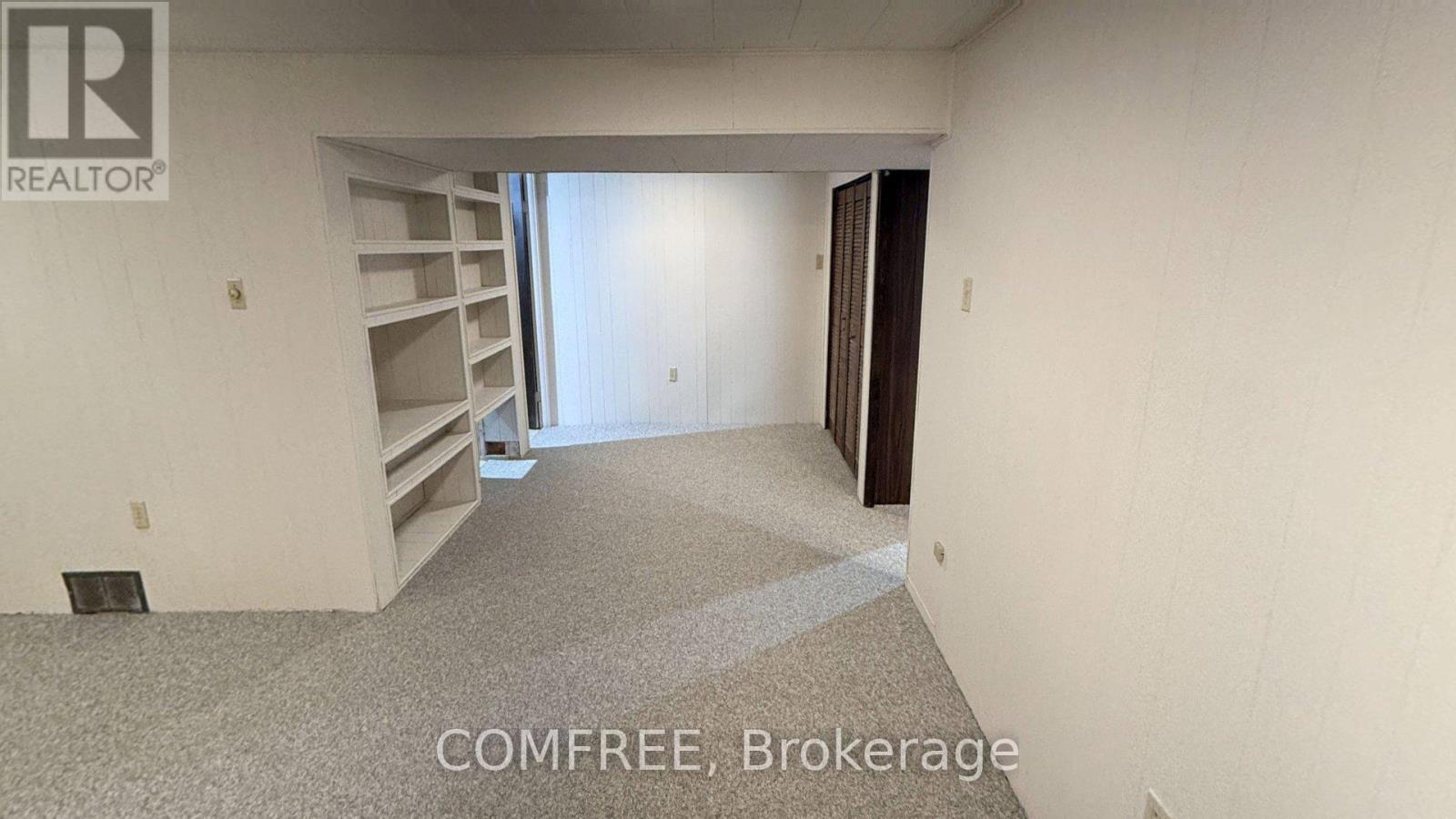 20 LYNNGATE COURT - 19