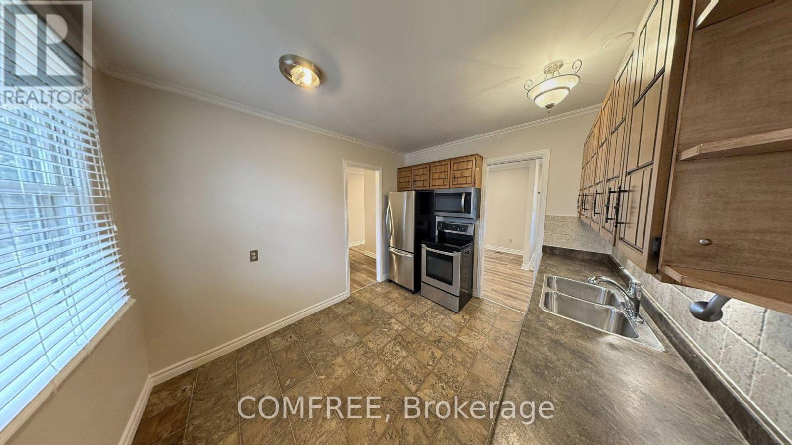 20 LYNNGATE COURT - 9