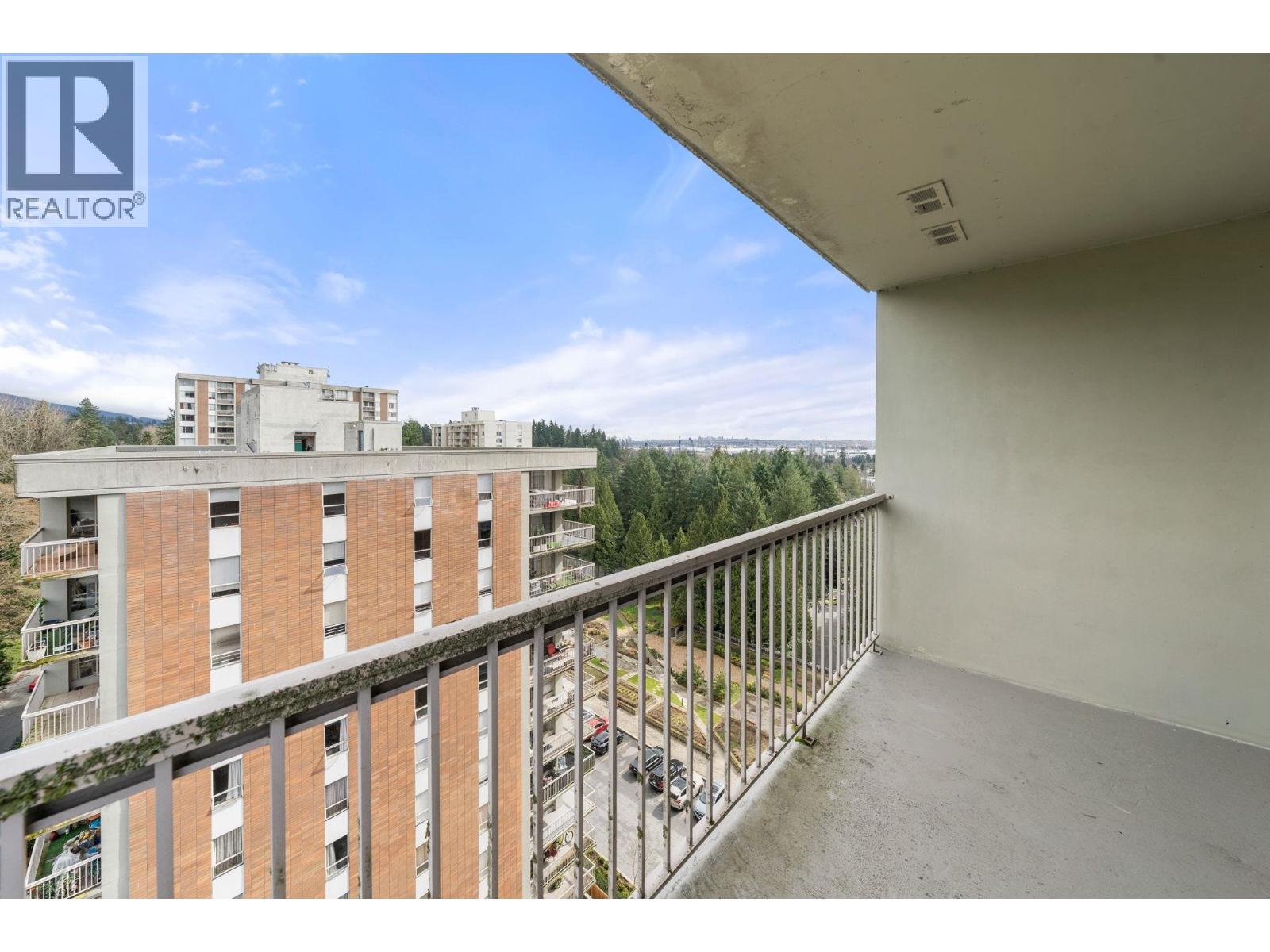 1404 2016 FULLERTON AVENUE, North Vancouver